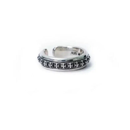 CH PLUS PYRAMID OPEN BAND RING 4